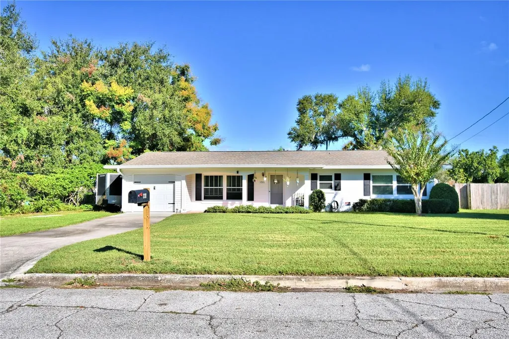 1311 Avenue A SE Winter Haven FL 33880