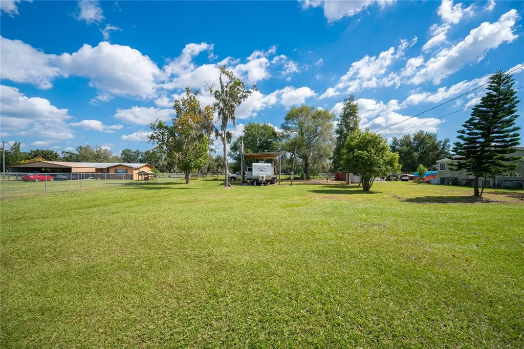 10310 S County Road 39 Lithia FL 33547