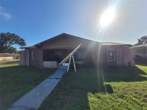 2102 Whitney Place Valrico FL 33594