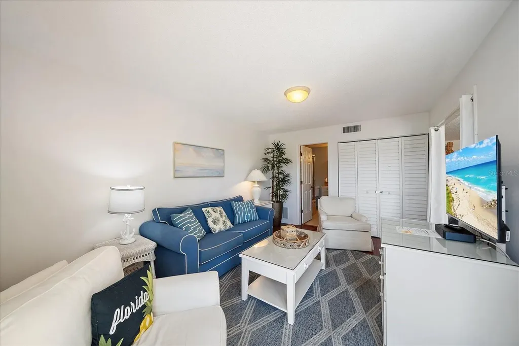 425 Cerromar Terrace Venice FL 34293