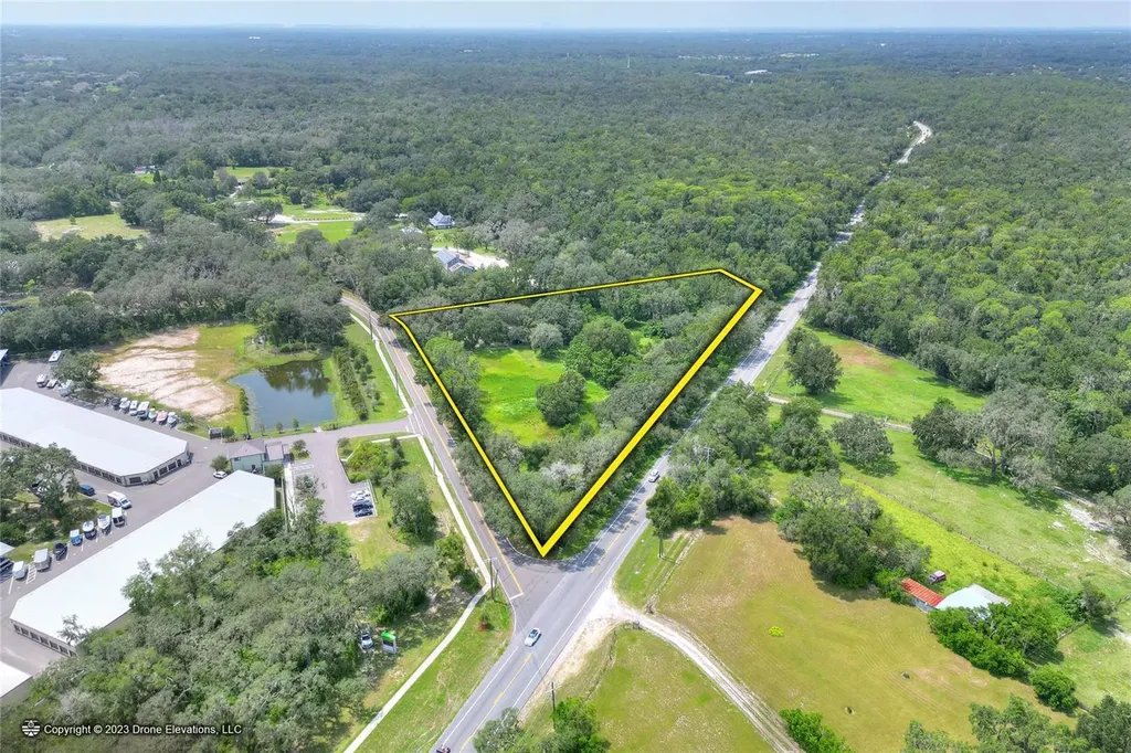 5226 Lithia Springs Road Lithia FL 33547