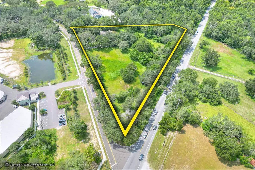 5226 Lithia Springs Road Lithia FL 33547