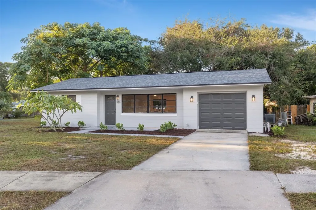 526 61st Avenue NE St Petersburg FL 33703