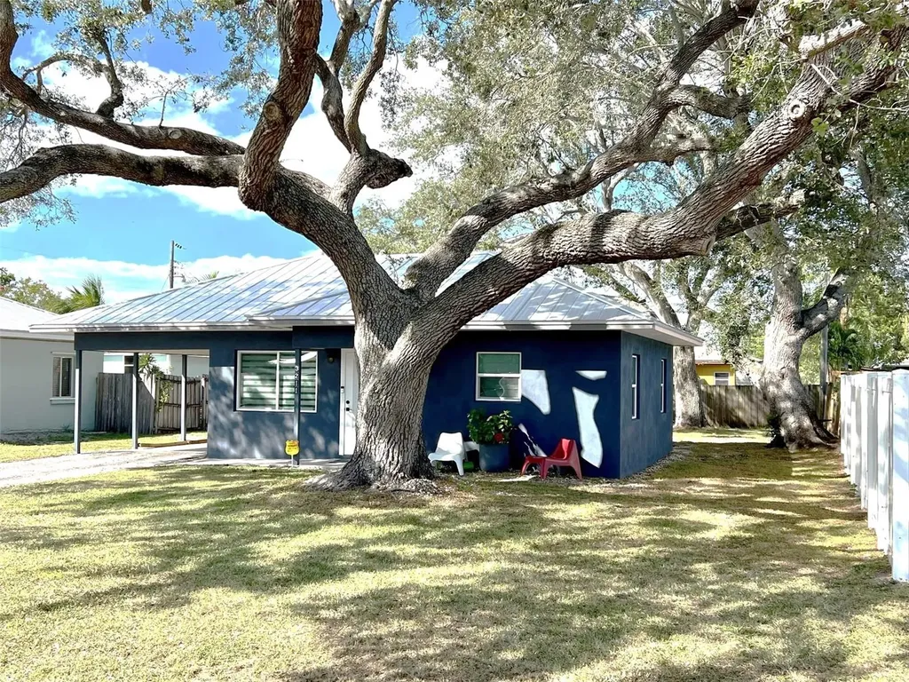 3211 Yorktown Street Sarasota FL 34231
