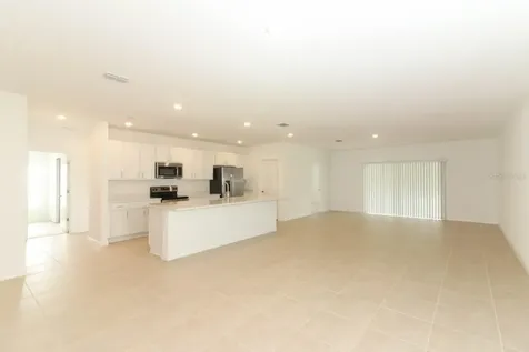 160 Citrine Loop Kissimmee FL 34758