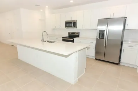 160 Citrine Loop Kissimmee FL 34758
