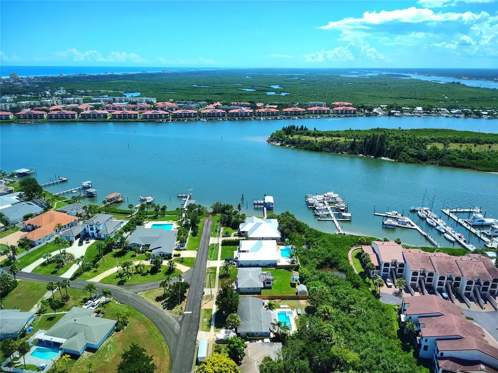 102 Desoto Drive New Smyrna Beach FL 32169