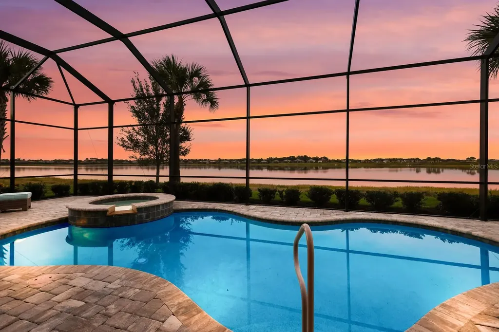 7908 Grande Shores Drive Sarasota FL 34240