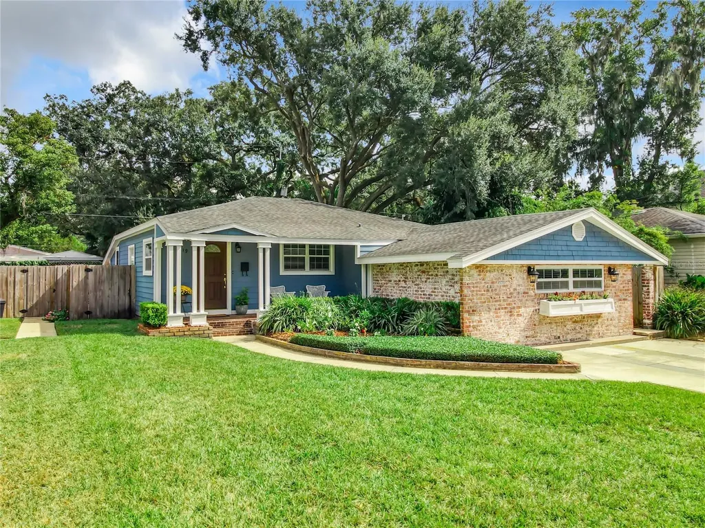 1819 Lake Sue Drive Orlando FL 32803