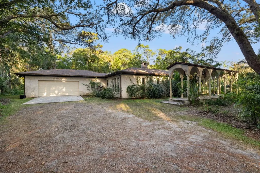 12602 N 52nd Street Temple Terrace FL 33617