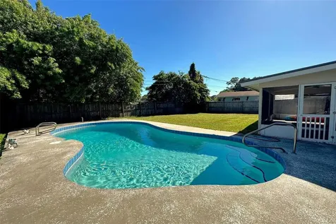2560 Clinton Drive NE Palm Bay FL 32905