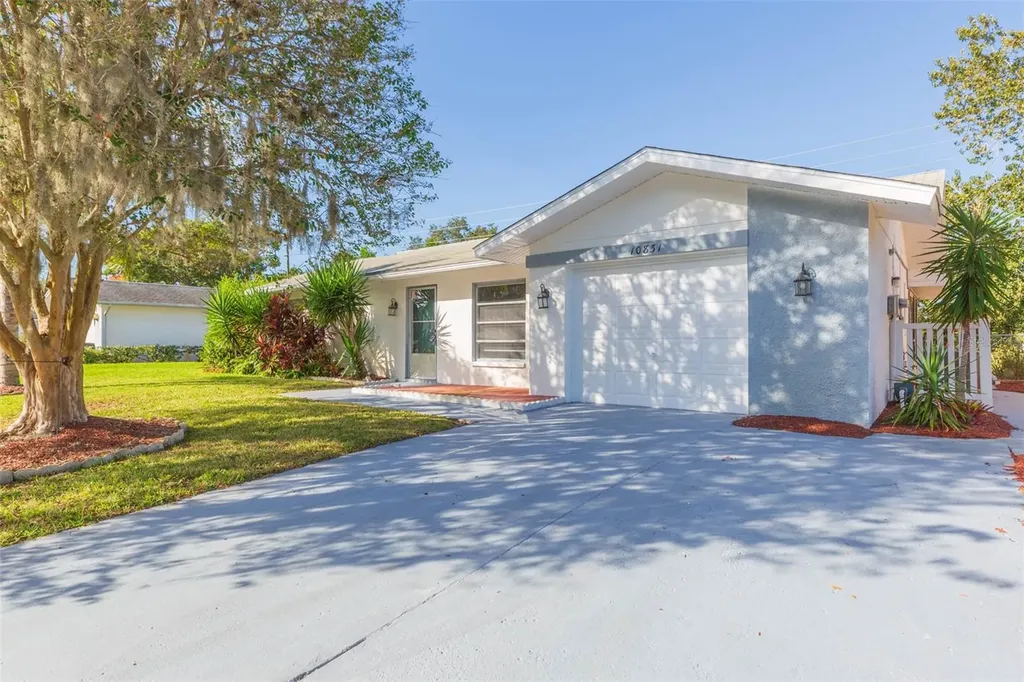 10831 Casa Grande Avenue Port Richey FL 34668