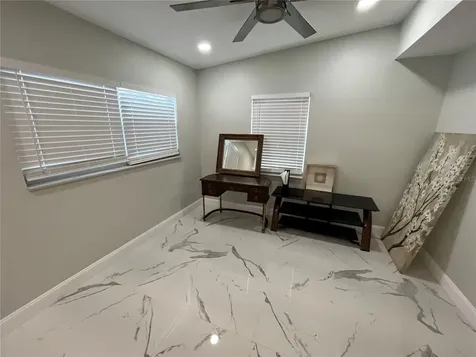 1609 W Washington Street Plant City FL 33563