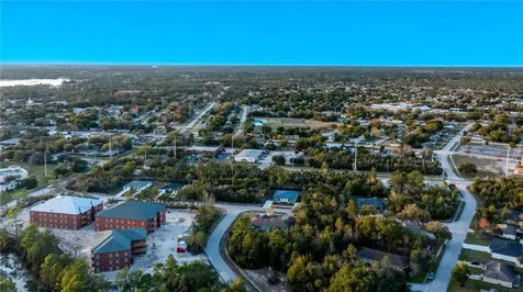2242 Fernwood Street Deltona FL 32738