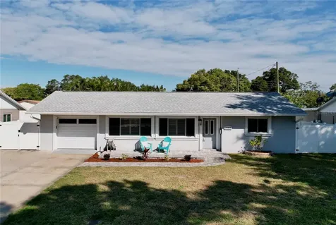 6753 36th Avenue N St Petersburg FL 33710