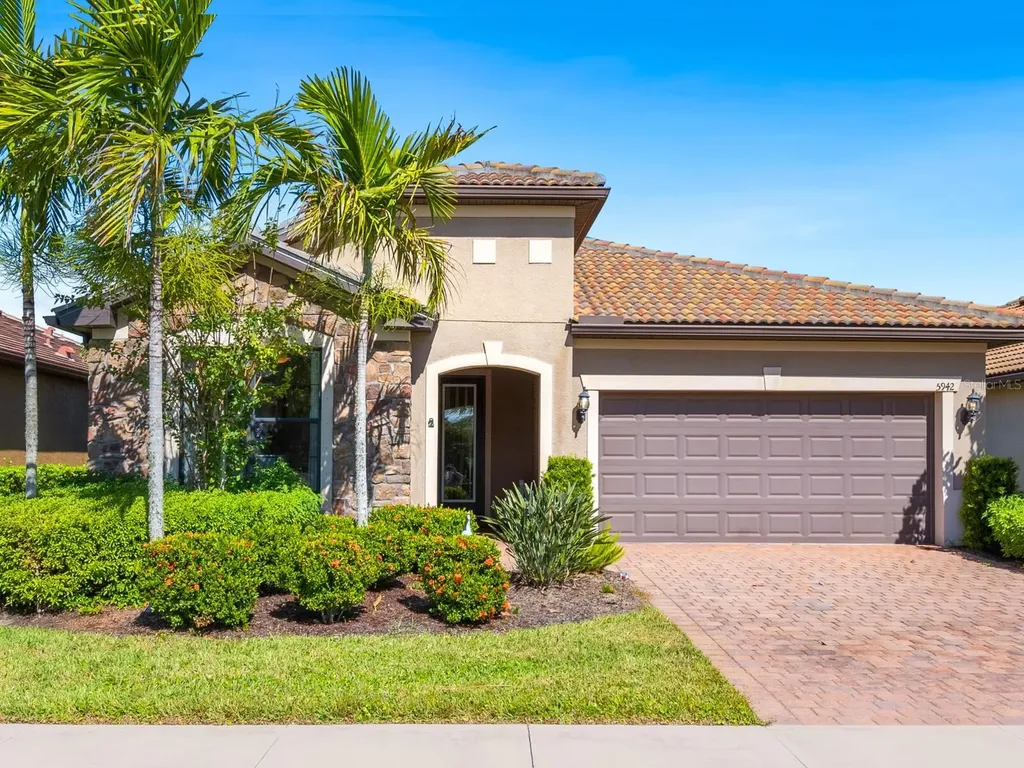 5942 Caspian Tern Drive Sarasota FL 34238