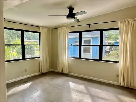 2011 E Clinton Street Tampa FL 33610
