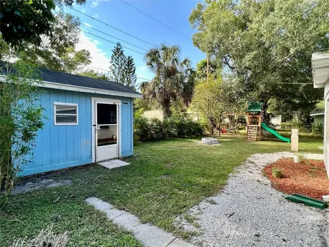 2011 E Clinton Street Tampa FL 33610
