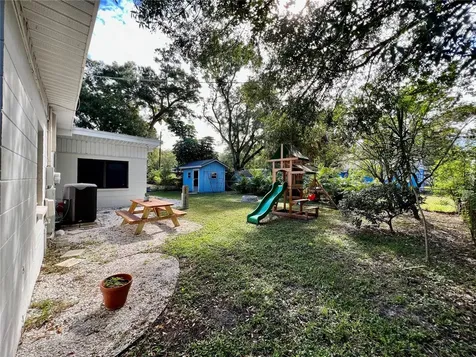 2011 E Clinton Street Tampa FL 33610