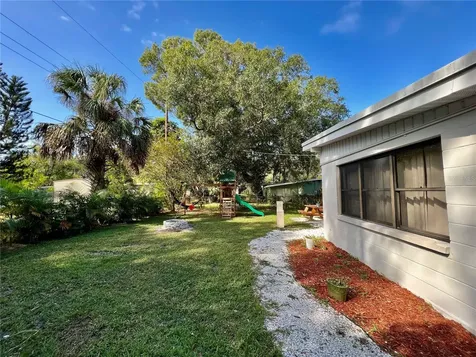 2011 E Clinton Street Tampa FL 33610