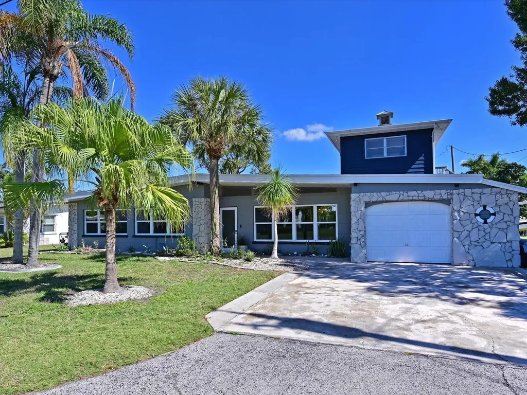 512 Palm Avenue Ellenton FL 34222