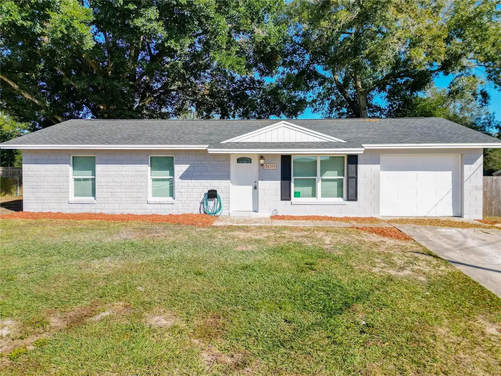 309 Magnolia Way Lady Lake FL 32159