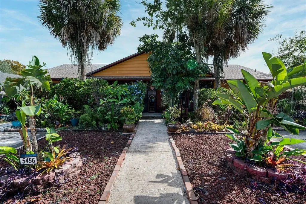 5454 Decatur Street Orlando FL 32807