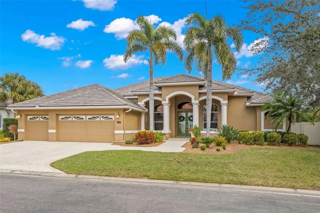 1219 Darlington Oak Circle NE St Petersburg FL 33703