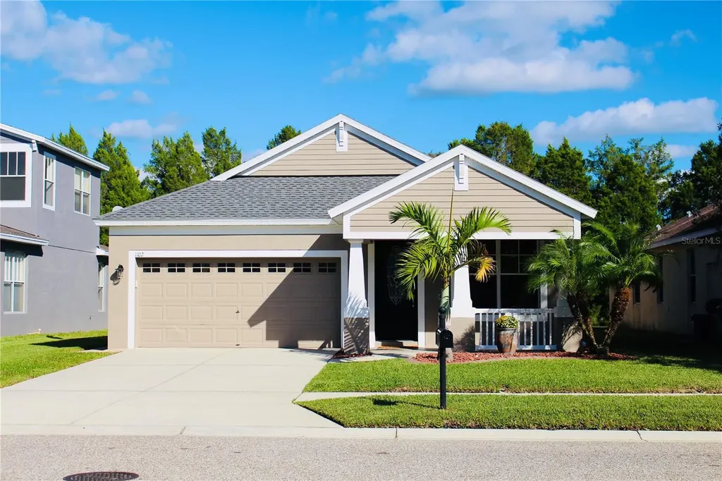 1102 Nashville Drive Wesley Chapel FL 33544
