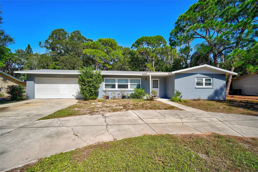 711 67th Avenue W Bradenton FL 34207