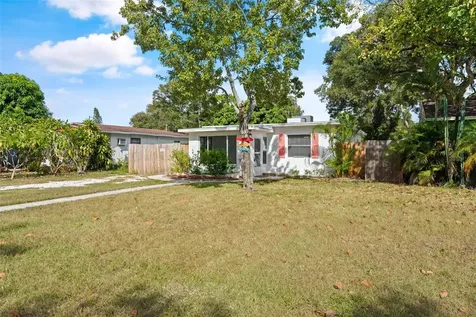 2827 36th Avenue N St Petersburg FL 33713