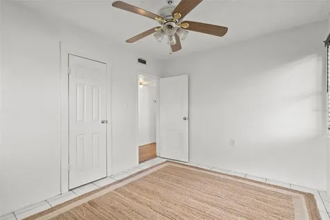 2827 36th Avenue N St Petersburg FL 33713