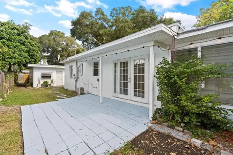 2827 36th Avenue N St Petersburg FL 33713