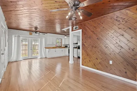2827 36th Avenue N St Petersburg FL 33713