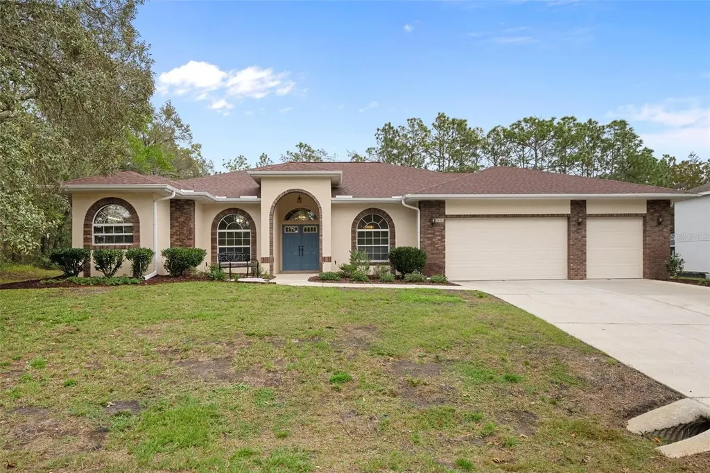 241 Pine Street Homosassa FL 34446