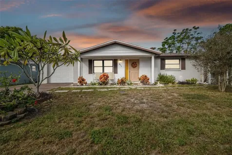 9035 Hunt Club Lane Port Richey FL 34668