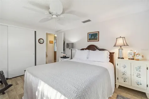 9035 Hunt Club Lane Port Richey FL 34668