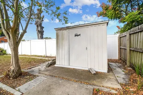9035 Hunt Club Lane Port Richey FL 34668