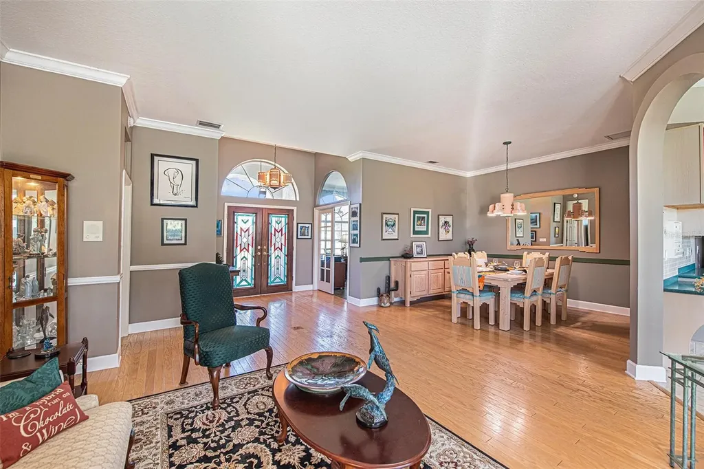 331 Lewis Road Lithia FL 33547