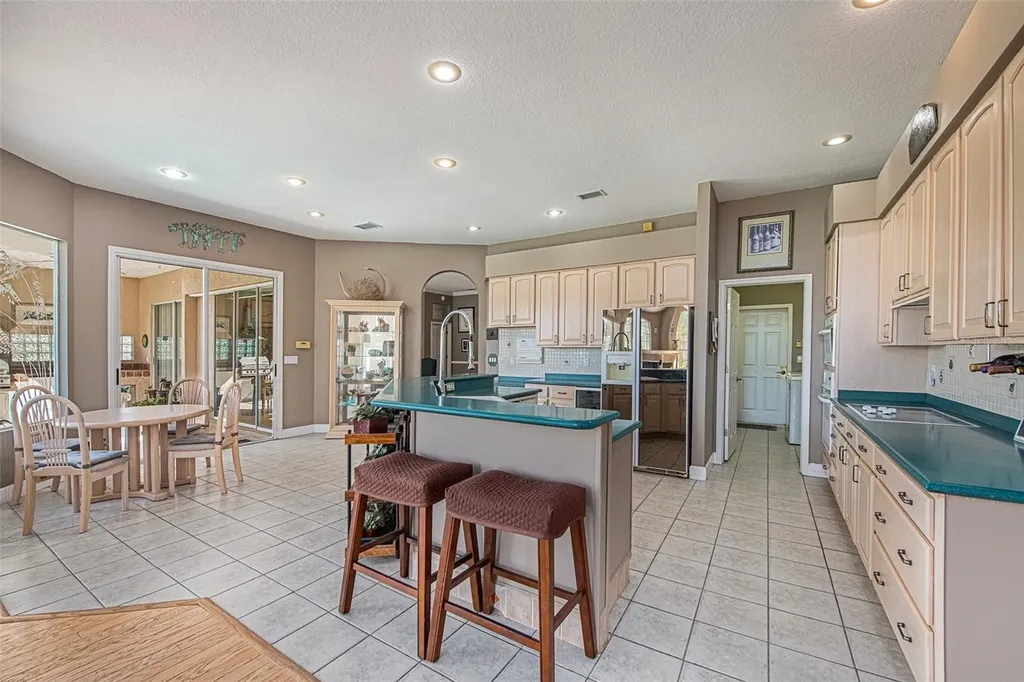 331 Lewis Road Lithia FL 33547