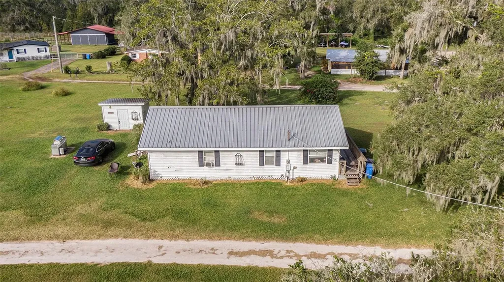 331 Lewis Road Lithia FL 33547