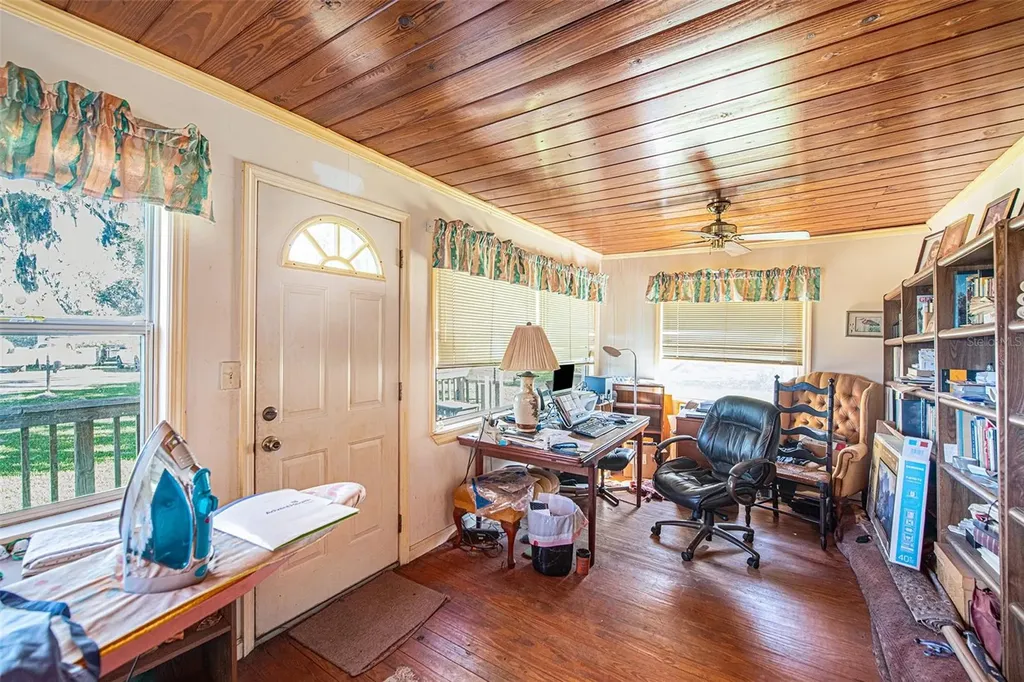 331 Lewis Road Lithia FL 33547