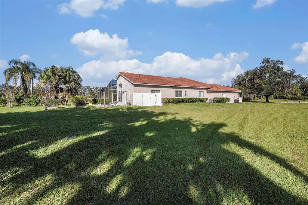 331 Lewis Road Lithia FL 33547