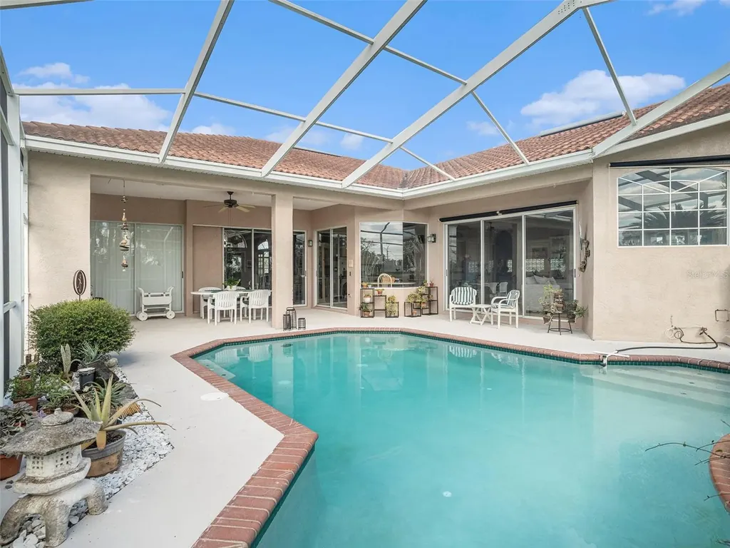 331 Lewis Road Lithia FL 33547
