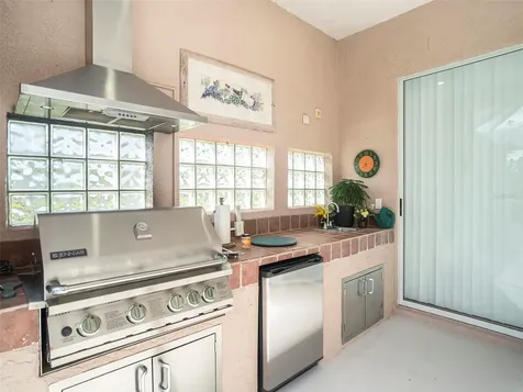 331 Lewis Road Lithia FL 33547