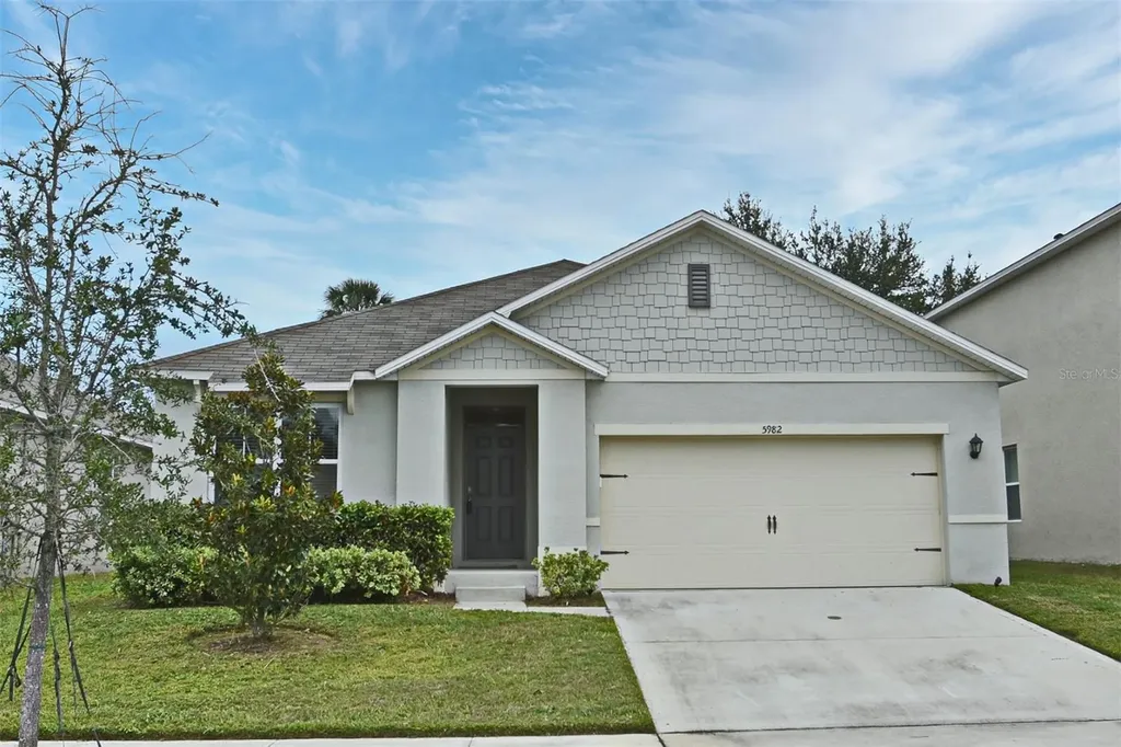 5982 Churchill Square Way Groveland FL 34736