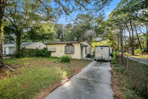 5872 62nd Street N St Petersburg FL 33709
