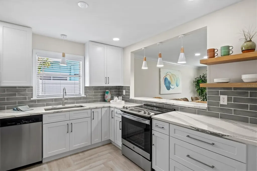 2641 Martin Street Sarasota FL 34237