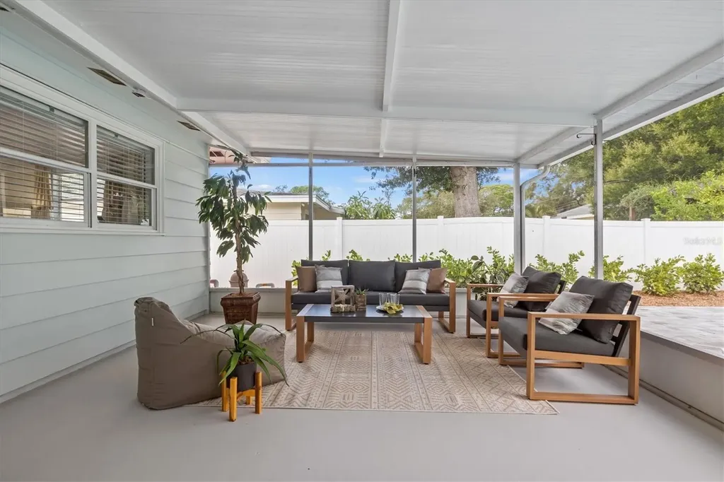 2641 Martin Street Sarasota FL 34237