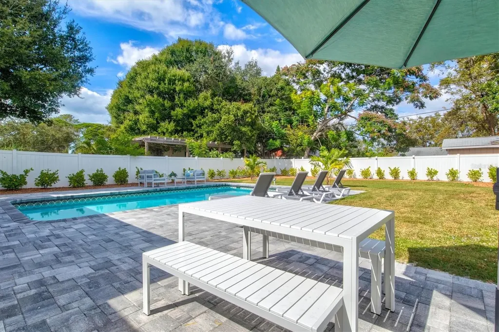 2641 Martin Street Sarasota FL 34237